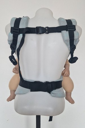 Buzzidil_babysize_nosimte_turnov4